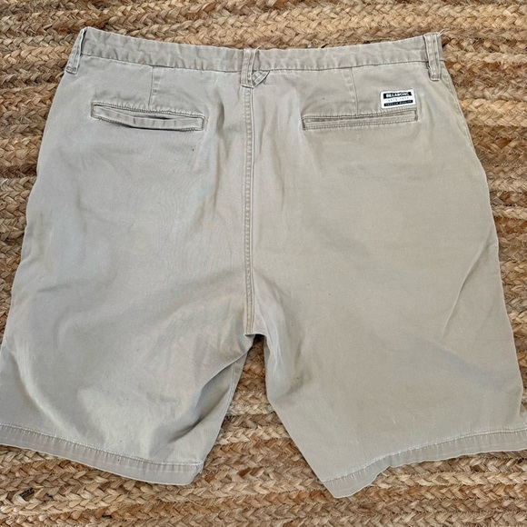Men’s Billabong Size 38 Tan Khaki Chino Shorts - Picture 4 of 6